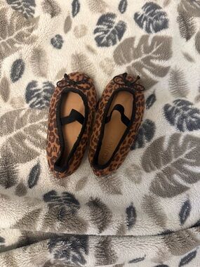 Old Navy Brown Leopard Ballet Flats with Bow